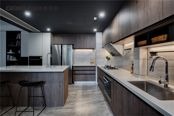 輕奢定制家具加盟店如何做到生意火爆，有什么經(jīng)營技巧？